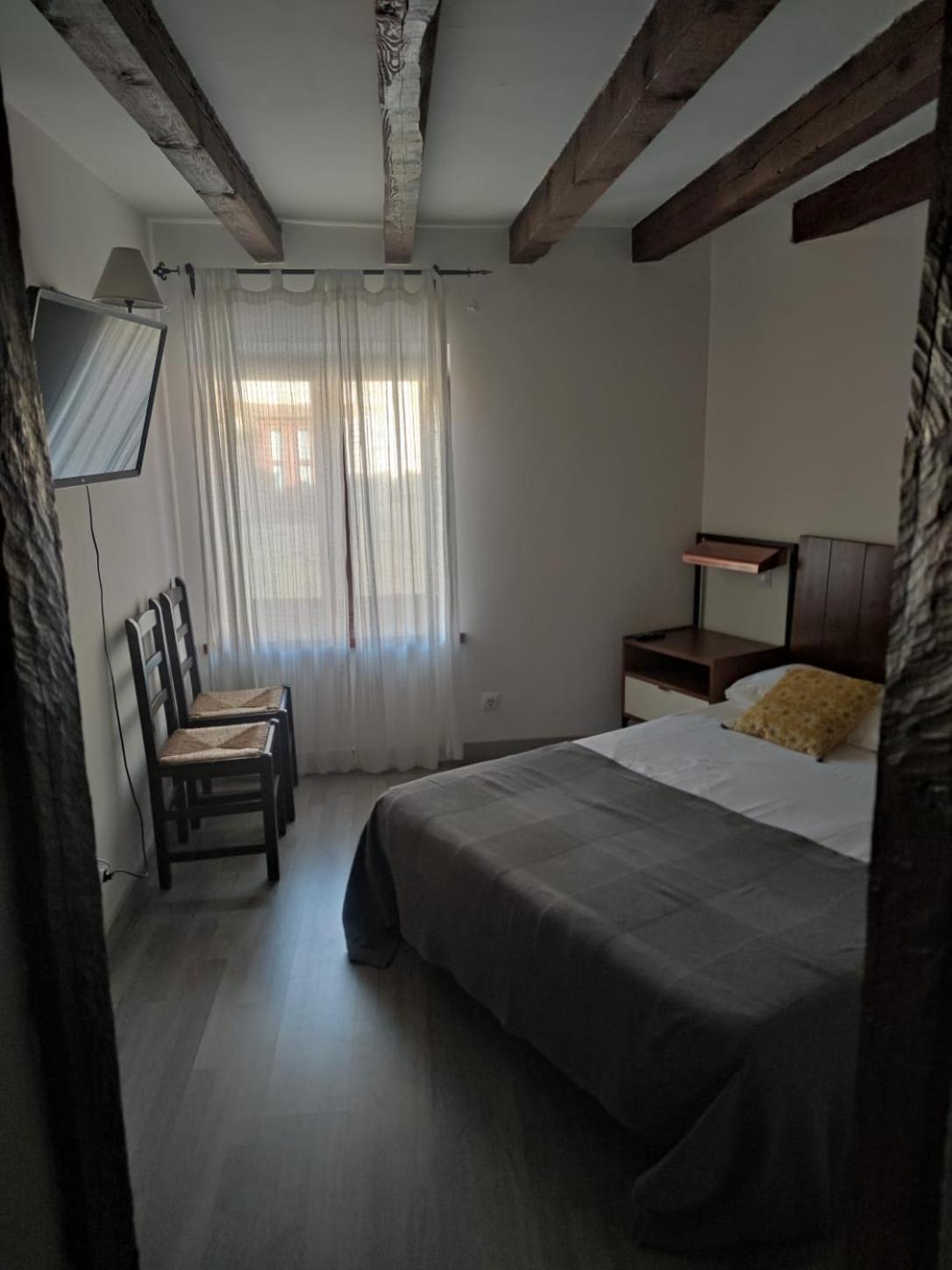 Hotel Papamoscas ลาอิรวยลา ภายนอก รูปภาพ
