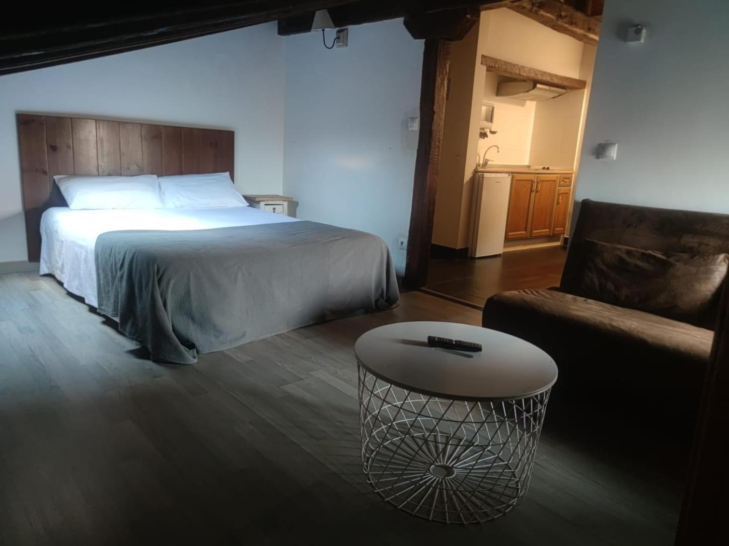 Hotel Papamoscas ลาอิรวยลา ภายนอก รูปภาพ
